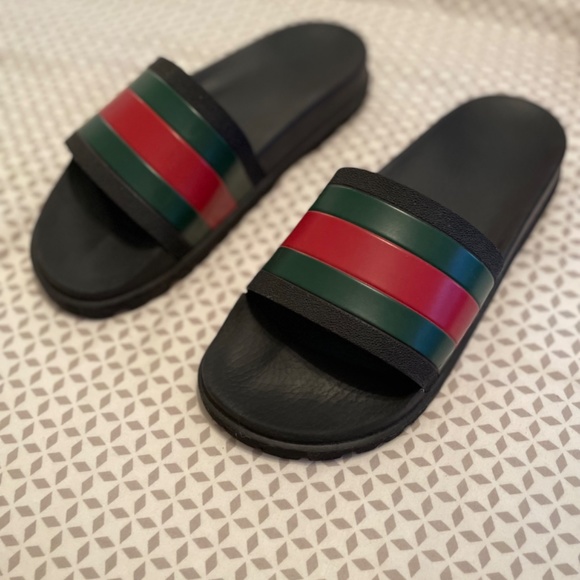 Gucci Flip Flops Size 9 main image 4